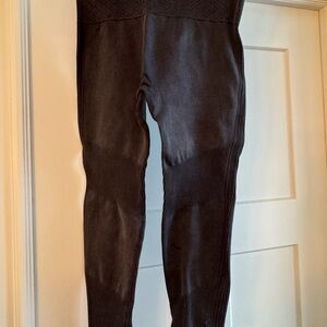 Women's Black Textured Leggings
